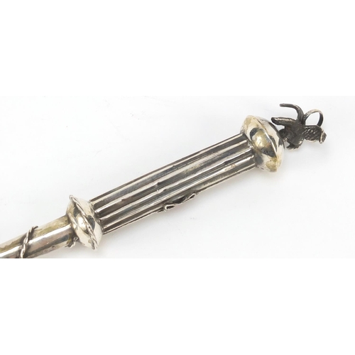 262 - Russian silver Jewish Torah pointer with bird knop, impressed A.A 1786, 30cm in length, 48.0g