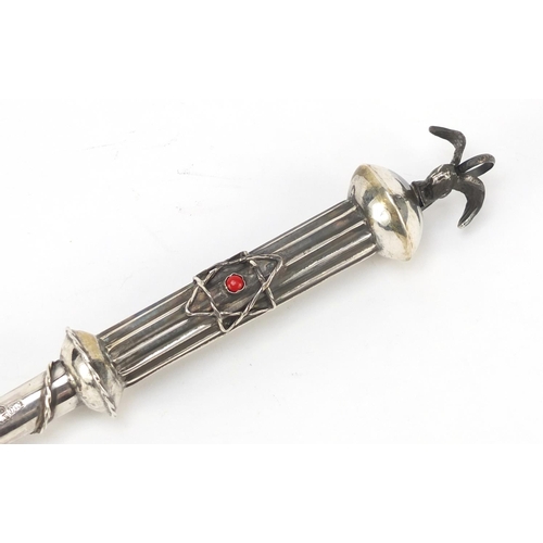 262 - Russian silver Jewish Torah pointer with bird knop, impressed A.A 1786, 30cm in length, 48.0g