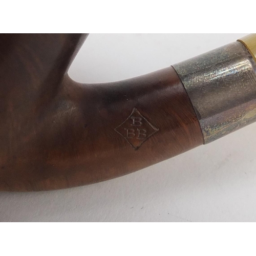 390 - Silver mounted smoker's pipe with horn mouthpiece and fitted case, 16cm in length