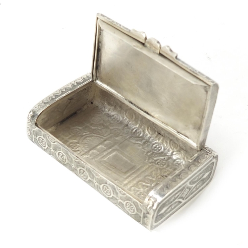 3069 - Russian silver snuff box with double hinged lid, embossed with horses pulling a troika sleigh, impre... 