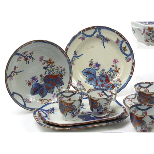 89 - 19th century Spode Tobacco Leaf dinner and teaware including two teapots, plates and cups with sauce... 