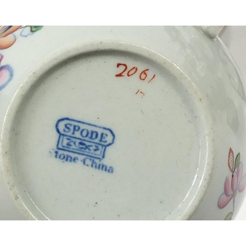 89 - 19th century Spode Tobacco Leaf dinner and teaware including two teapots, plates and cups with sauce... 