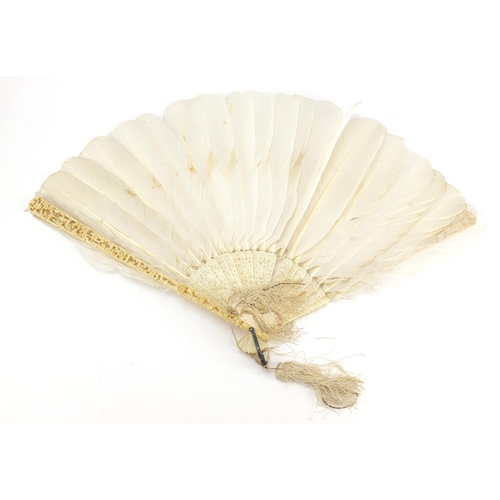 467 - Chinese Canton ivory brisé fan with lacquered box gilded with figures, the fan 28cm in length when c... 