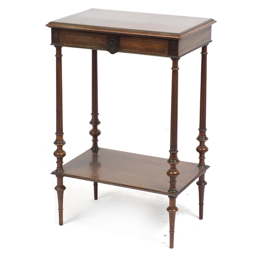 1525 - French brass inlaid mahogany dressing table with lift up top enclosing a maple lined interior with m... 