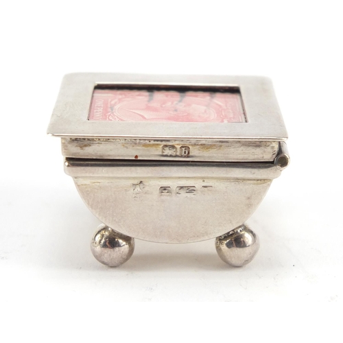 3060 - Two Victorian and later silver stamp boxes with hinged lids, each raised on four ball feet, Birmingh... 