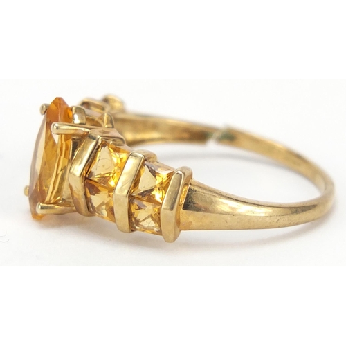 2341 - 9ct gold orange stone ring, possibly citrine, size O/P, 2.5g