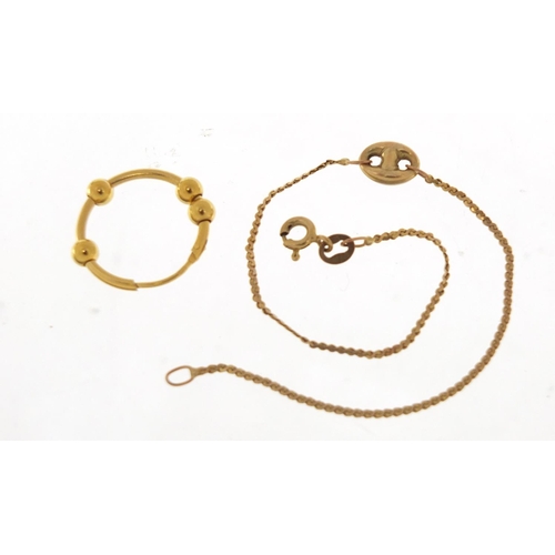 2333 - Unmarked gold hoop earring and a 9ct gold bracelet, 16cm in length, total 2.7g