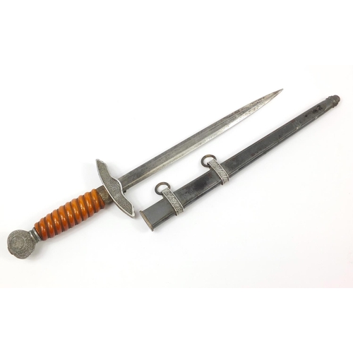 2134 - German military interest Luftwaffe 2nd pattern de-Nazified dagger with scabbard, 44cm in length