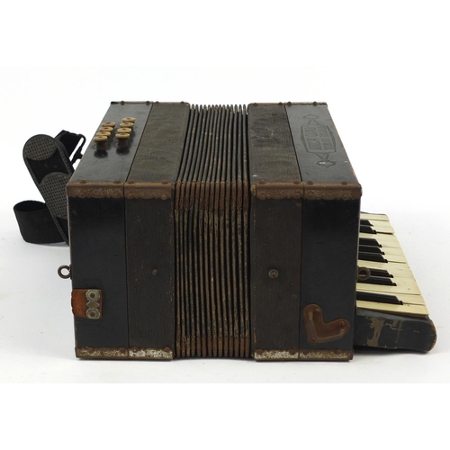 539 - Early 20th century Antoria accordion