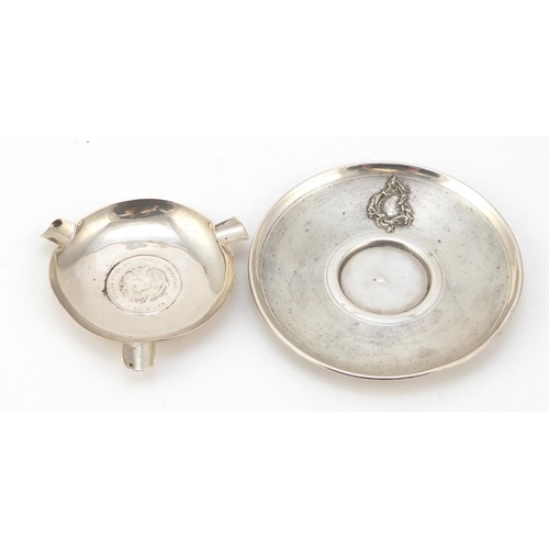 3087 - Chinese silver coin dish and a French silver dish, the largest 12.2cm in diameter, total 94.0g