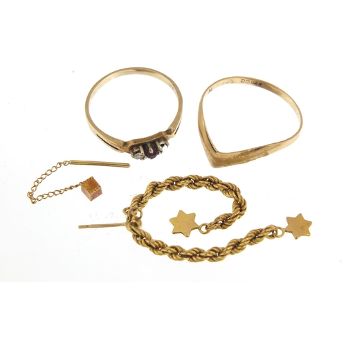 2367 - Two 9ct gold rings and two gold coloured metal earrings, the rings 2.6g