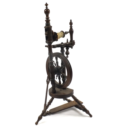 1521 - 19th century treen spinning wheel, 84cm high