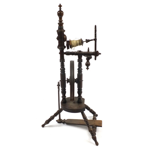 1521 - 19th century treen spinning wheel, 84cm high