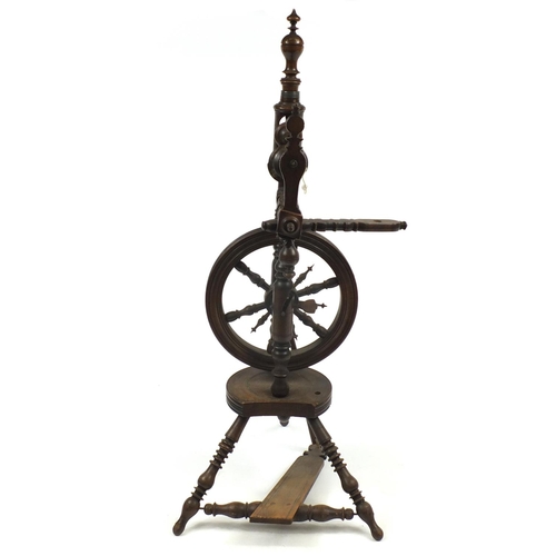 1521 - 19th century treen spinning wheel, 84cm high