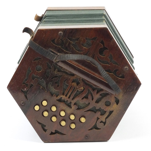 532 - 19th century 21 button concertina