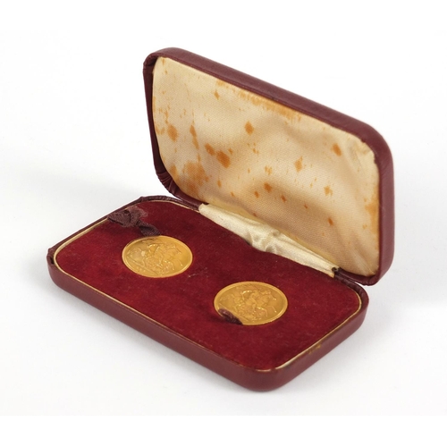 140 - Pair of Elizabeth II 1966 gold sovereigns with fitted case - this lot is sold without buyer’s premiu... 