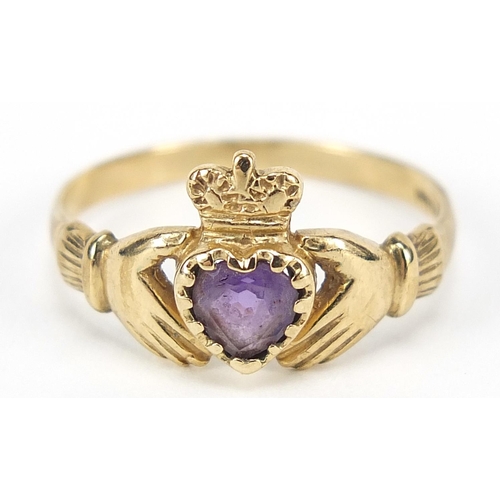 2213 - 9ct gold amethyst sweetheart ring, size Q, 1.9g