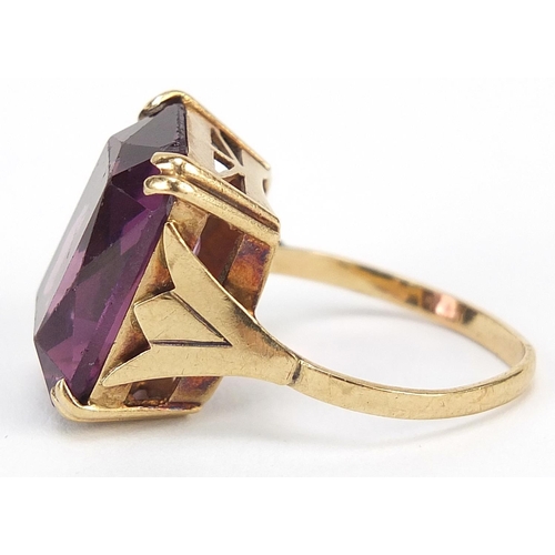 204 - Large 9ct gold purple stone ring, size N, 5.6g