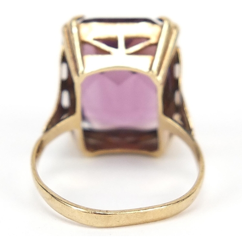 204 - Large 9ct gold purple stone ring, size N, 5.6g