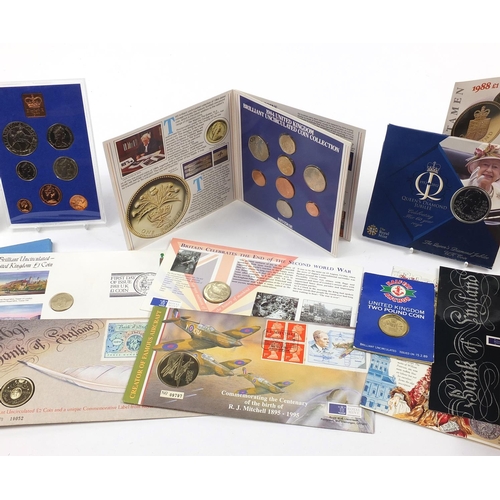 1374 - Uncirculated coinage including five pound coins, 1984 Uncirculated coin collection, two pound coins ... 