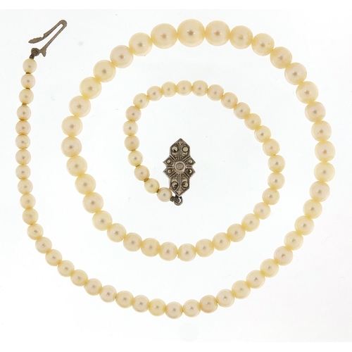 3029 - Graduated cultured pearl necklace with sterling silver marcasite clasp, 38cm in length, 13.6g