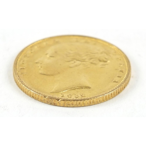 390 - Victoria Young Head 1852 shield back gold sovereign - this lot is sold without buyer’s premium, the ... 