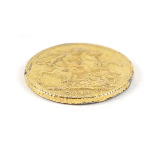 366 - George V 1911 gold sovereign - this lot is sold without buyer’s premium, the hammer price is the pri... 