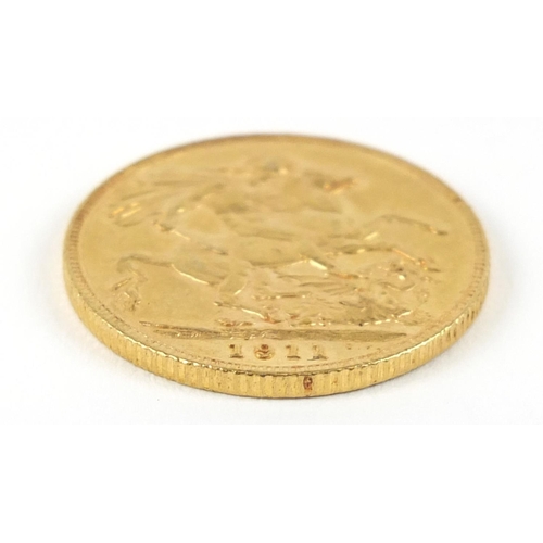 371 - George V 1911 gold sovereign - this lot is sold without buyer’s premium, the hammer price is the pri... 