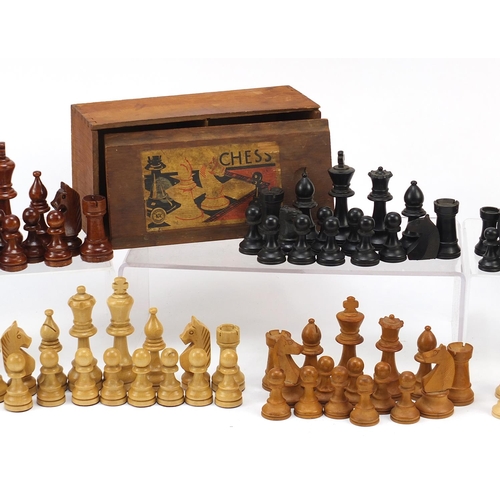 1249 - Staunton and St George pattern chess sets and pieces, some with boxes including rosewood, ebony and ... 