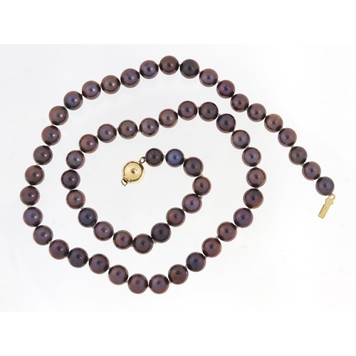 878 - Single string black pearl necklace with 9ct gold clasp, 44cm in length, 27.4g