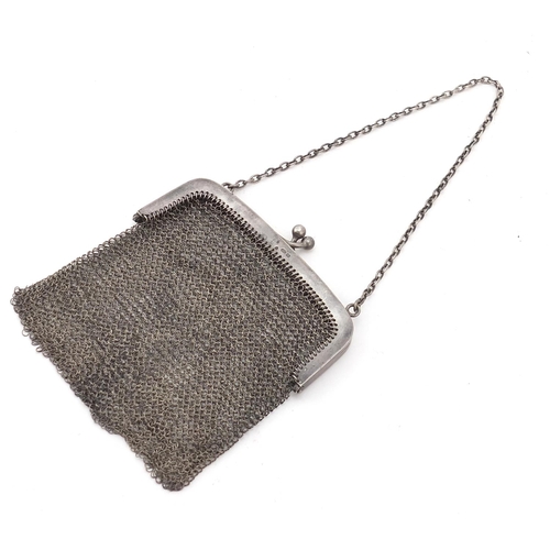 762 - Silver chainmail purse, London import marks, 10cm high excluding the chain, 52.6g