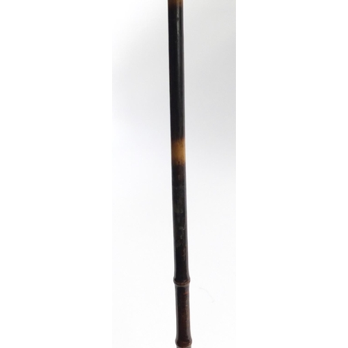 390 - Early Victorian umbrella with horn handle and whale baleen canopy struts, 96cm in length