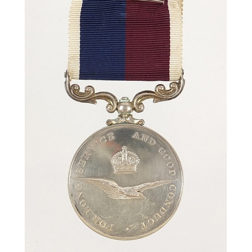 522 - British military Elizabeth II Royal Air Force Long Service & Good Conduct medal awarded to U 4105021... 