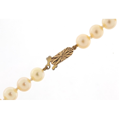 1206 - Cultured pearl necklace with 9ct gold clasp, 92cm in length, 60.0g