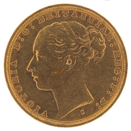 218 - Victoria Young Head 1886 gold sovereign, Sydney mint - this lot is sold without buyer’s premium, the... 