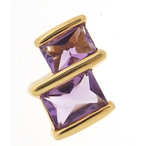 547 - 18ct gold amethyst pendant, 1.5cm high, 2.2g