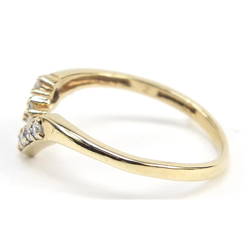 277 - 9ct gold cubic zirconia herringbone ring, size N, 1.7g