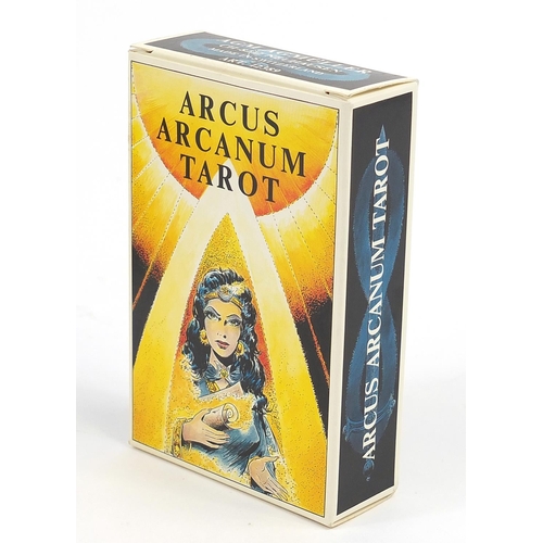 1006 - Vintage Arcus Arcanum tarot card deck