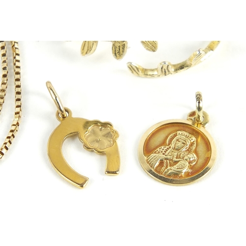 791 - Gold coloured jewellery including 14ct gold necklace, Madonna charm, horseshoe charm and two rings, ... 