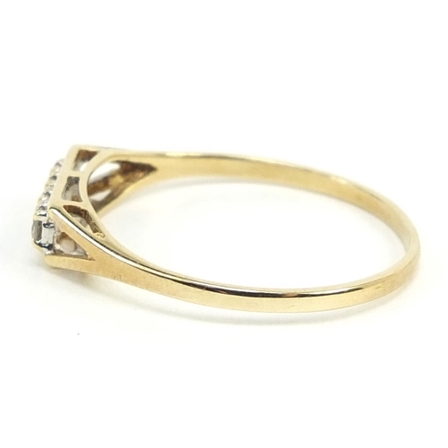 1035 - 9ct gold clear stone ring, size P, 1.1g