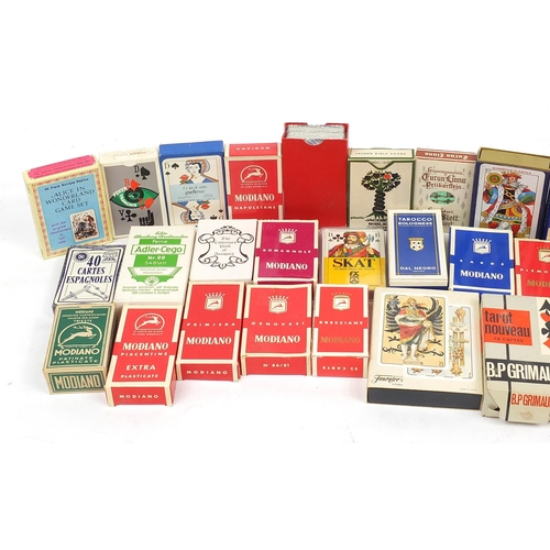 1073 - Collection of vintage playing cards including Modiano