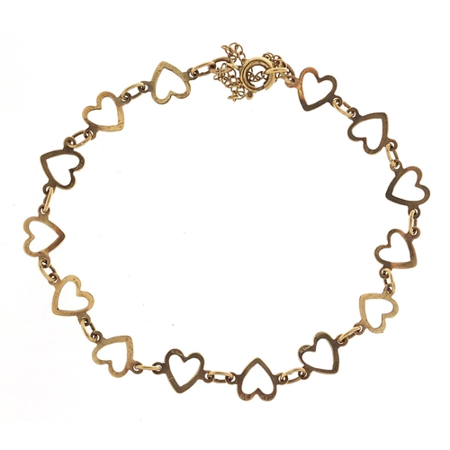 417 - 9ct gold love heart bracelet, 16cm in length, 2.3g