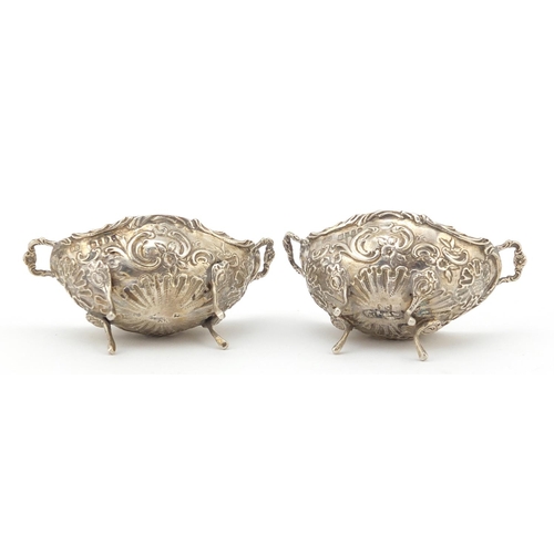 620 - Pair of Continental 930 silver open salts with twin handles, 7cm wide, 41.6g