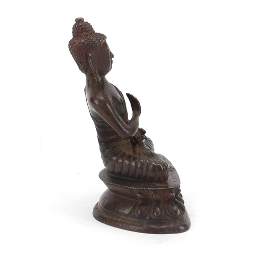 924 - Chino-Tibetan patinated bronze figure of Buddha, 16cm high