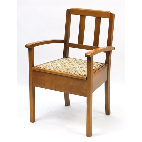 1033 - Light oak commode chair, 83cm high