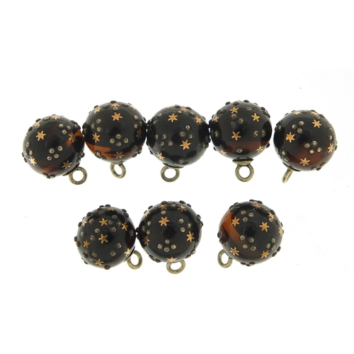 36 - Set of eight 19th century silver, gold and tortoiseshell piqué work buttons, 12.5mm in diameter, tot... 