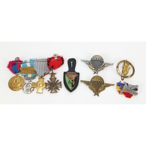 1442A - Militaria relating to Legionnaire M J Wood number 029358 including medals, kepe and uniform