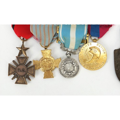 1442A - Militaria relating to Legionnaire M J Wood number 029358 including medals, kepe and uniform