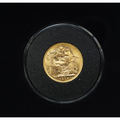 565 - The centenary of World War I gold sovereign pair by the Jubilee mint comprising George V 1914 and 19... 