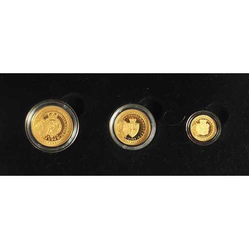 545 - The 2020 George III 200th anniversary heritage gold sovereign prestige set by Hatton's of London wit... 